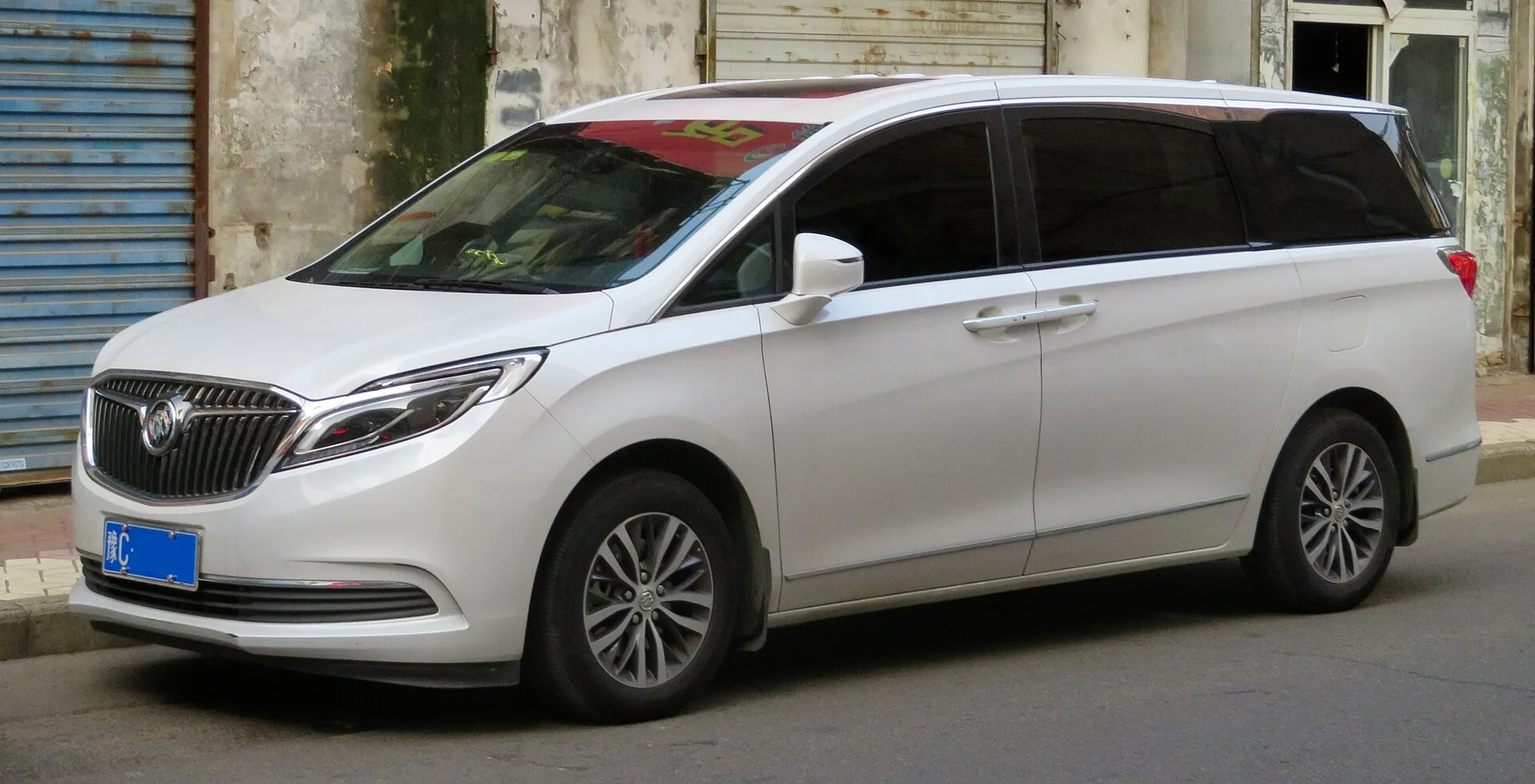 Buick GL8 vehicle in China