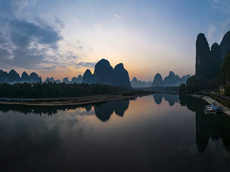 Li River bend and karst peaks near Guilin at sunrise