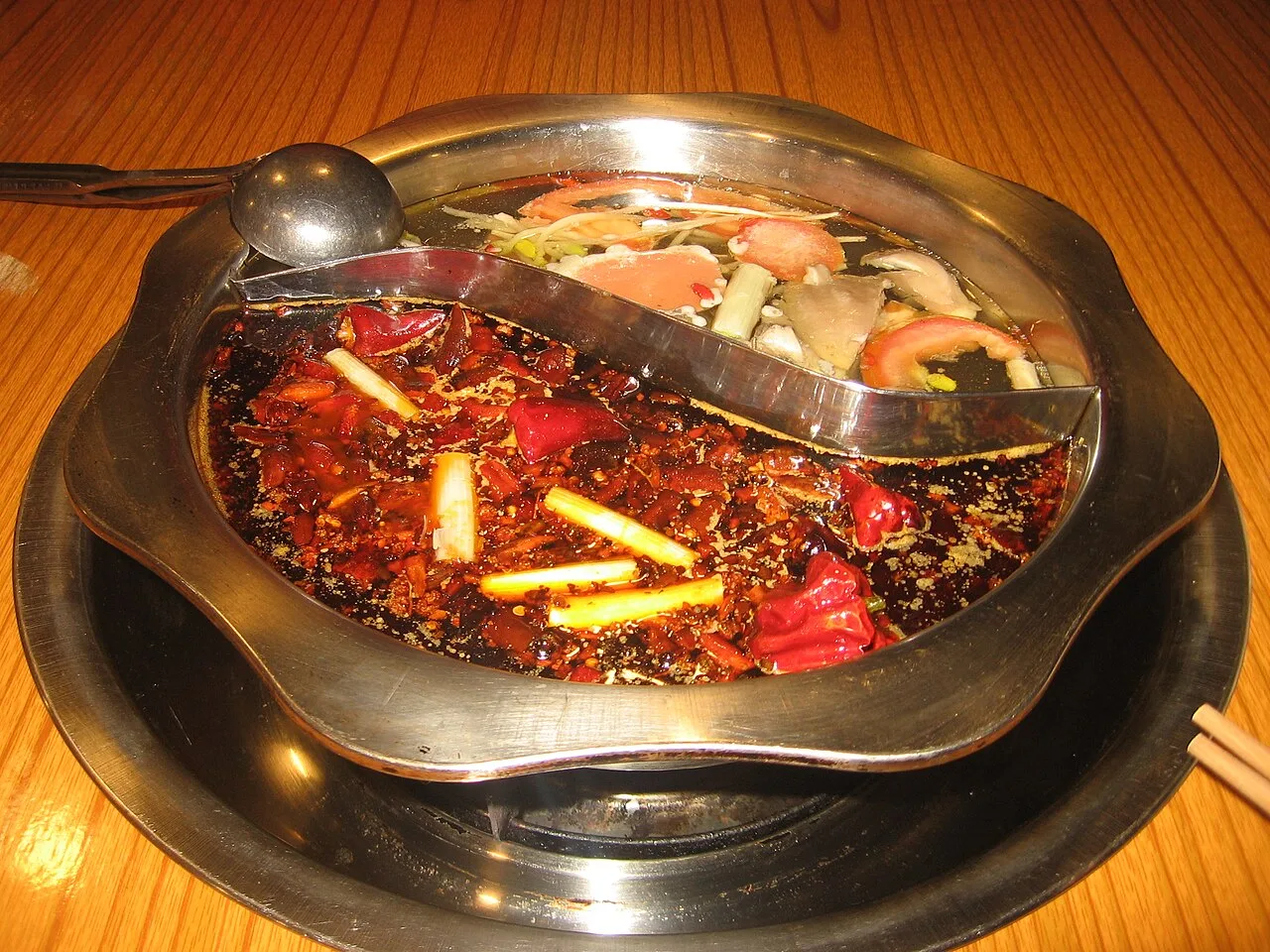 Chongqing hot pot dining table